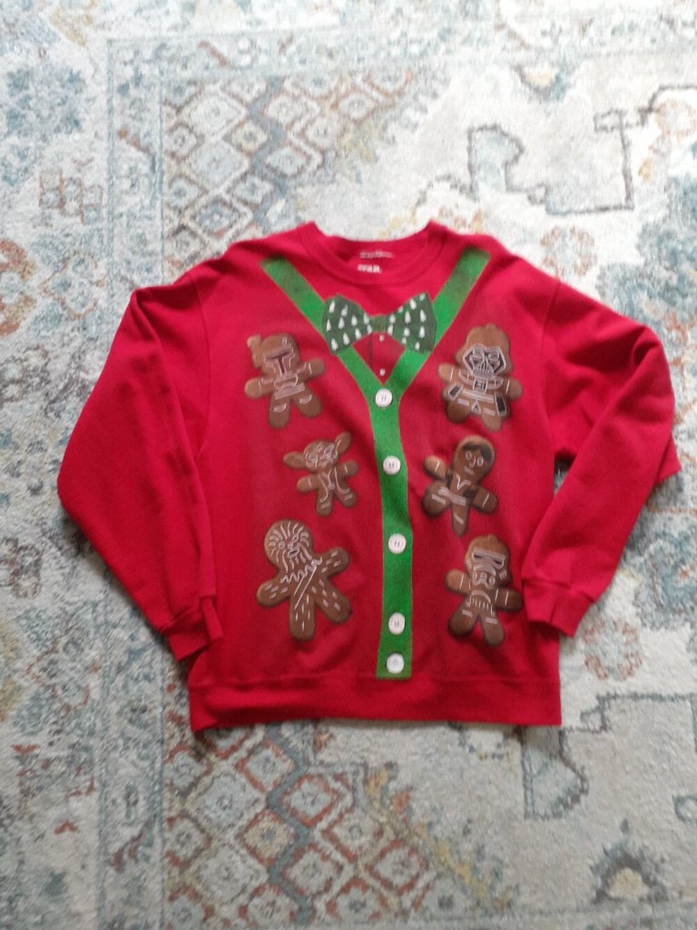 Star Wars Ugly Christmas Sweatshirt (L), Star Wars T-Shirt (XL)